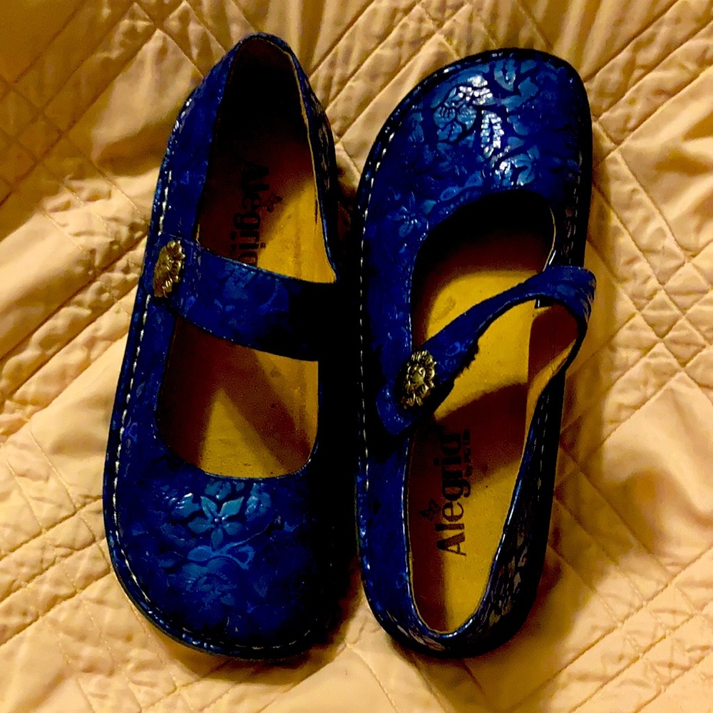 Blue shoes Algeria by PG lite